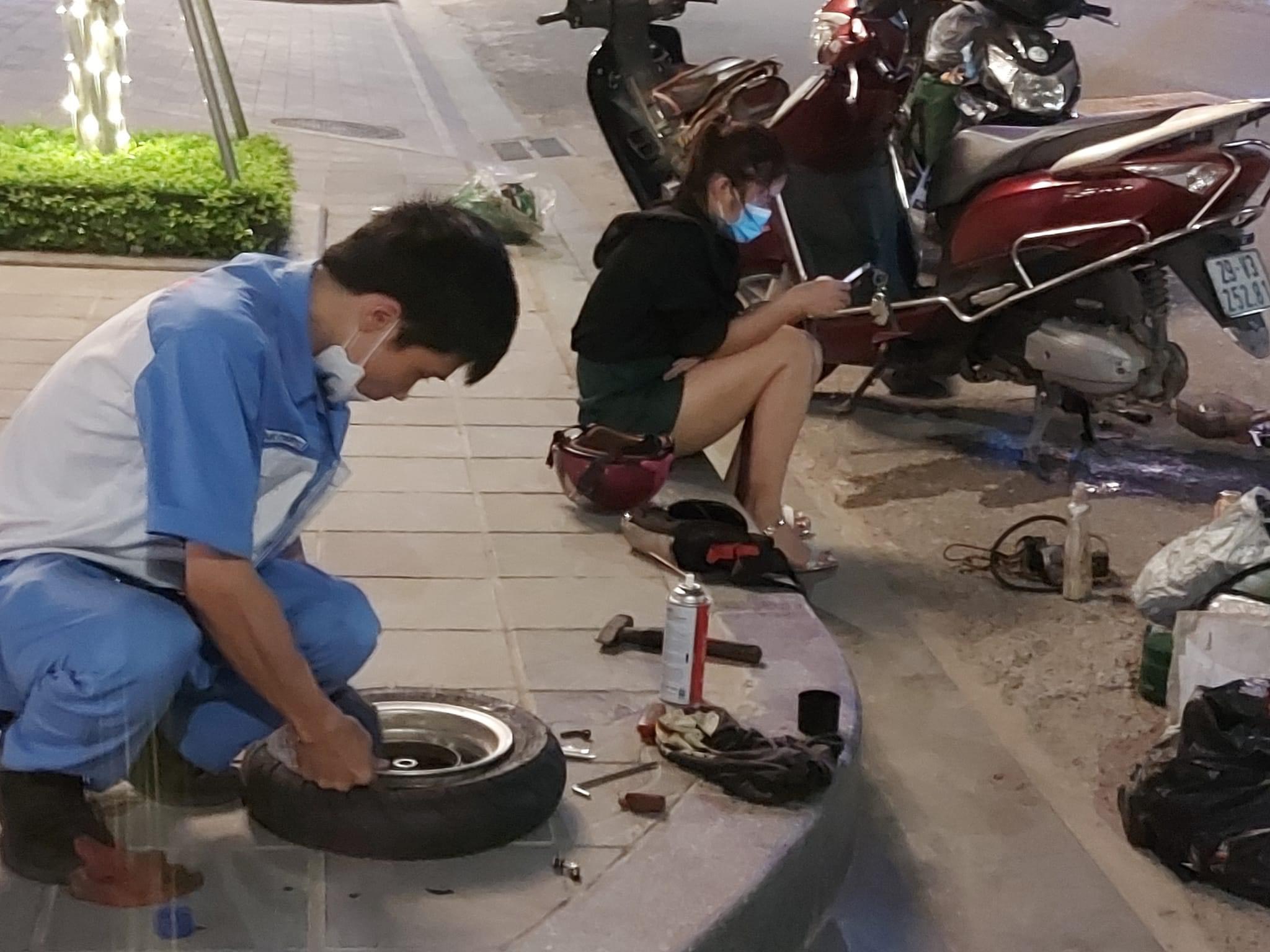 cứu hộ xe máy ban đêm