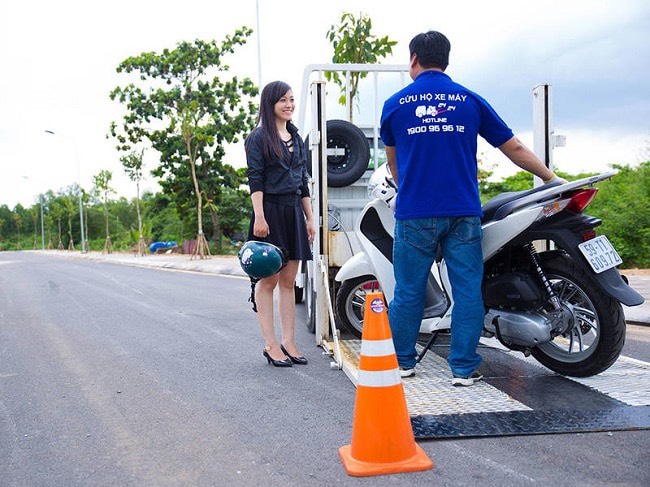 kéo xe máy về nhà tphcm